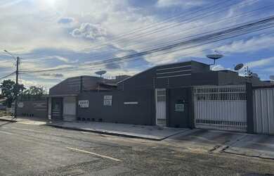 Imagem: O apartamento possui 2 Dormitórios e 1 Banheiro e está localizado