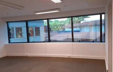 Imagem: O depósito possui 2 Vagas na garagem e 58m² de Área e está