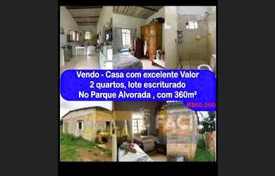 Imagem: A casa possui 2 Dormitórios, 1 Banheiro, 5 Vagas na garagem