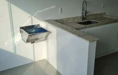 Imagem: O apartamento possui 3 Dormitórios, 1 Banheiro, 1 Vaga na garagem