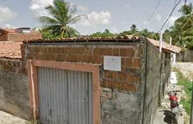 Imagem: A casa possui 2 Dormitórios, 1 Banheiro e 2 Vagas na garagem