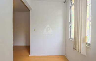 Imagem 5: Apartamento de quarto e sala no Flamengo. Pertíssimo do metrô. Entrar e morar