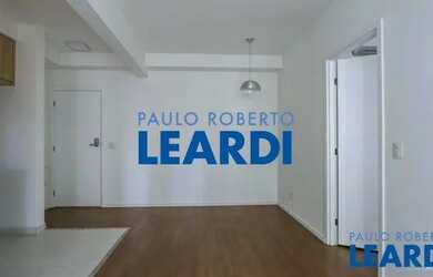 Imagem: O apartamento possui 1 Dormitório, 1 Banheiro, 1 Vaga na garagem