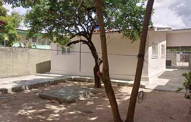 Imagem 7: Linda casa em pau amarelo