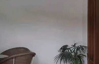 Imagem: A casa possui 2 Dormitórios, 1 Banheiro, 1 Vaga na garagem