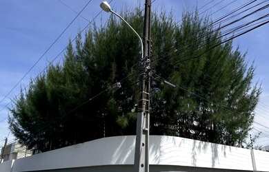 Imagem: A casa possui 5 Dormitórios, 5 Banheiros, 4 Vagas na garagem