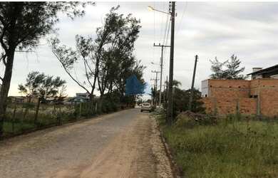 Imagem 2: TERRENO NA PRIMEIRA QUADRA DO MAR - Balneário Gaivota - SC
