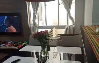 Imagem: O apartamento possui 2 Dormitórios, 1 Banheiro, 1 Vaga na garagem