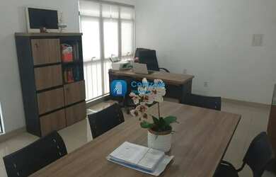 Imagem: O depósito possui 25m² de Área e está localizado em Kobrasol