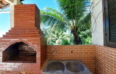 Imagem: A casa em condomínio para alugar possui 1 Dormitório, 1 Banheiro