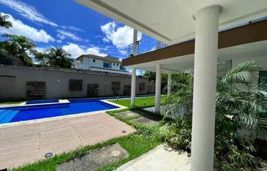 Imagem: A casa em condomínio possui 4 Dormitórios, 5 Banheiros, 5