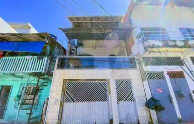 Imagem: A casa possui 2 Dormitórios, 2 Banheiros, 1 Vaga na garagem