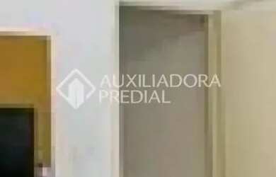 Imagem: A casa possui 3 Dormitórios, 3 Banheiros, 2 Vagas na garagem