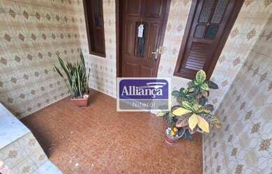 Imagem 4: Casa com 2 dormitórios, 2 banheiros, quintal e lavanderia à venda por...