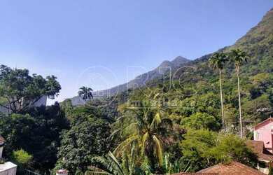 Imagem: O apartamento possui 4 Dormitórios, 4 Banheiros, 2 Vagas na