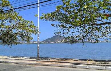 Imagem: A casa em condomínio possui 3 Dormitórios, 3 Banheiros, 2