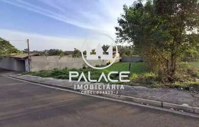 Imagem: A casa possui 1 Dormitório, 1 Banheiro, 1 Vaga na garagem