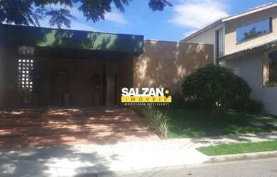 Imagem: A casa em condomínio possui 3 Dormitórios, 4 Banheiros e 300m²