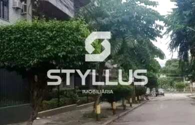 Imagem: A casa possui 5 Dormitórios, 5 Banheiros, 2 Vagas na garagem