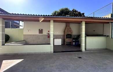 Imagem: O apartamento possui 3 Dormitórios, 2 Banheiros, 2 Vagas na