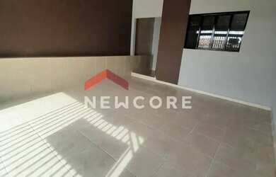 Imagem: A casa possui 2 Dormitórios, 1 Banheiro, 2 Vagas na garagem