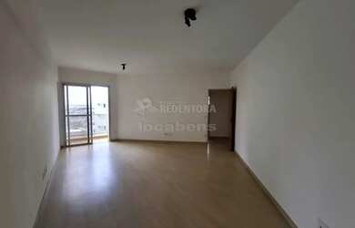 Imagem: O apartamento possui 3 Dormitórios, 2 Banheiros, 1 Vaga na