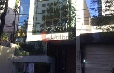 Imagem: O depósito possui 5 Vagas na garagem e 268m² de Área e está