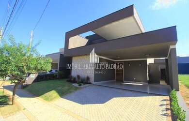 Imagem: A casa em condomínio possui 3 Dormitórios, 4 Banheiros, 4