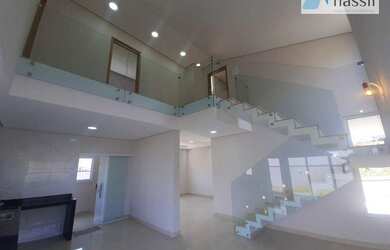 Imagem: A casa em condomínio possui 3 Dormitórios, 4 Banheiros, 4