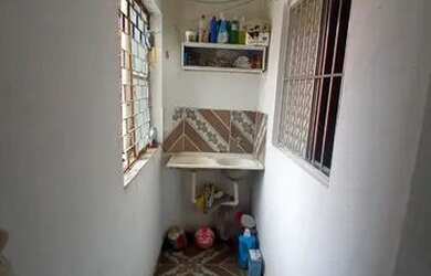 Imagem: A casa possui 2 Dormitórios, 1 Banheiro e está localizado