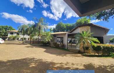 Imagem: A casa em condomínio possui 3 Dormitórios, 3 Banheiros, 2