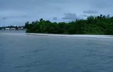 Imagem: A casa possui 2 Dormitórios, 2 Banheiros, 5 Vagas na garagem