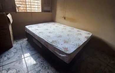 Imagem: A casa possui 2 Dormitórios, 1 Banheiro, 1 Vaga na garagem