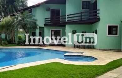 Imagem: A casa em condomínio possui 4 Dormitórios, 5 Banheiros, 5