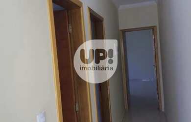 Imagem: A casa possui 2 Dormitórios, 1 Banheiro, 2 Vagas na garagem