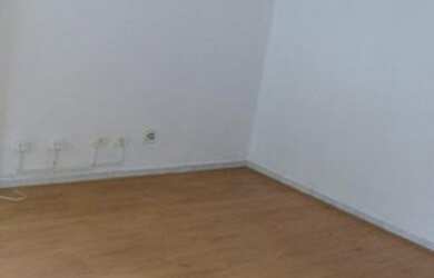 Imagem: O depósito possui 3 Vagas na garagem e 90m² de Área e está