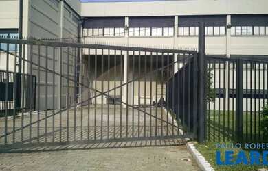 Imagem: O depósito possui 5 Vagas na garagem, 1.000m² de Área e