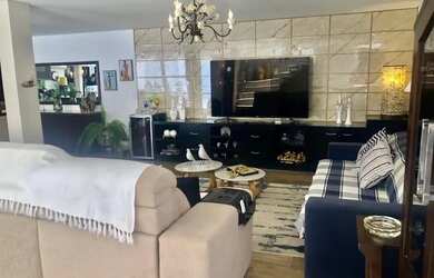 Imagem: A casa em condomínio possui 4 Dormitórios, 4 Banheiros, 3