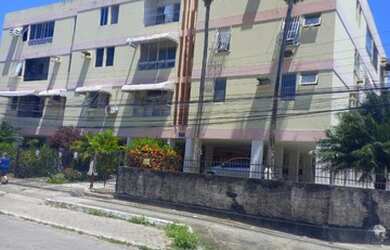 Imagem: O apartamento possui 3 Dormitórios, 2 Banheiros, 3 Vagas na