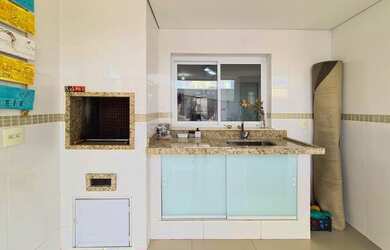 Imagem 15: Casa com 3 suítes - venda por R$ 910.000 ou aluguel por R$ 5.390/mês...