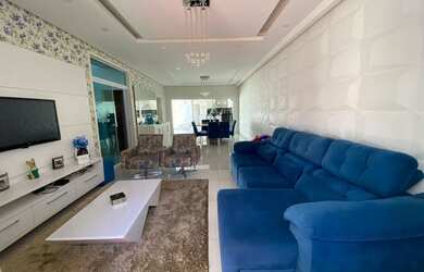 Imagem: A casa em condomínio possui 4 Dormitórios, 4 Banheiros, 200m²