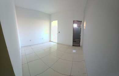 Imagem: A casa para alugar possui 2 Dormitórios, 2 Banheiros, 1 Vaga