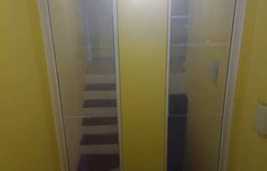 Imagem: A casa possui 3 Dormitórios, 3 Banheiros, 2 Vagas na garagem