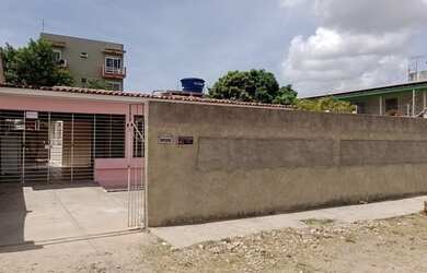 Imagem 6: Linda casa em pau amarelo