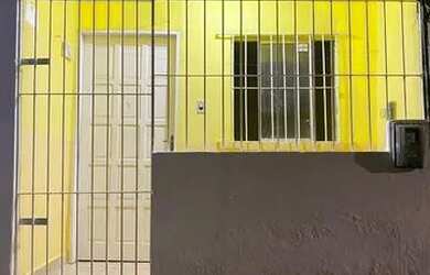 Imagem: A casa possui 1 Dormitório, 1 Banheiro, 30m² de Área e está