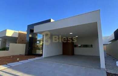 Imagem: A casa em condomínio possui 3 Dormitórios, 2 Banheiros, 2