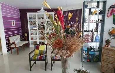 Imagem: A casa em condomínio possui 2 Dormitórios, 3 Banheiros, 2