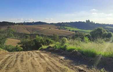 Imagem: O terreno possui 800m² de Área e está localizado em Jardim