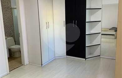 Imagem: O apartamento possui 4 Dormitórios, 5 Banheiros, 3 Vagas na