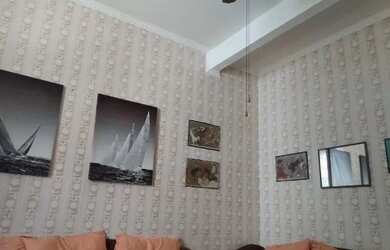 Imagem: O apartamento possui 1 Dormitório, 1 Banheiro, 1 Vaga na garagem